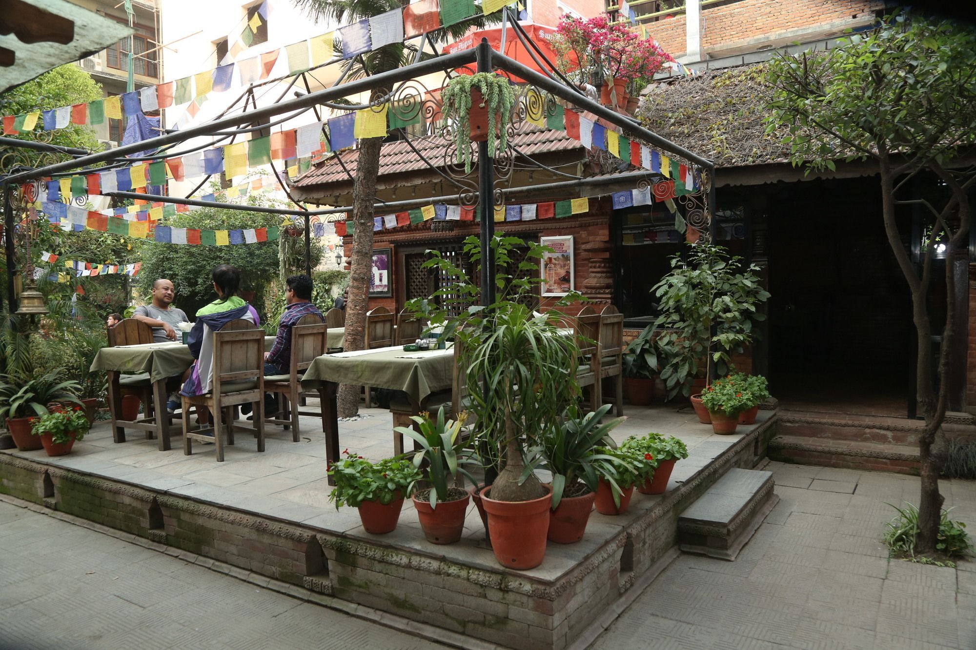 Hotel Himalayan Oasis Katmandú Exterior foto